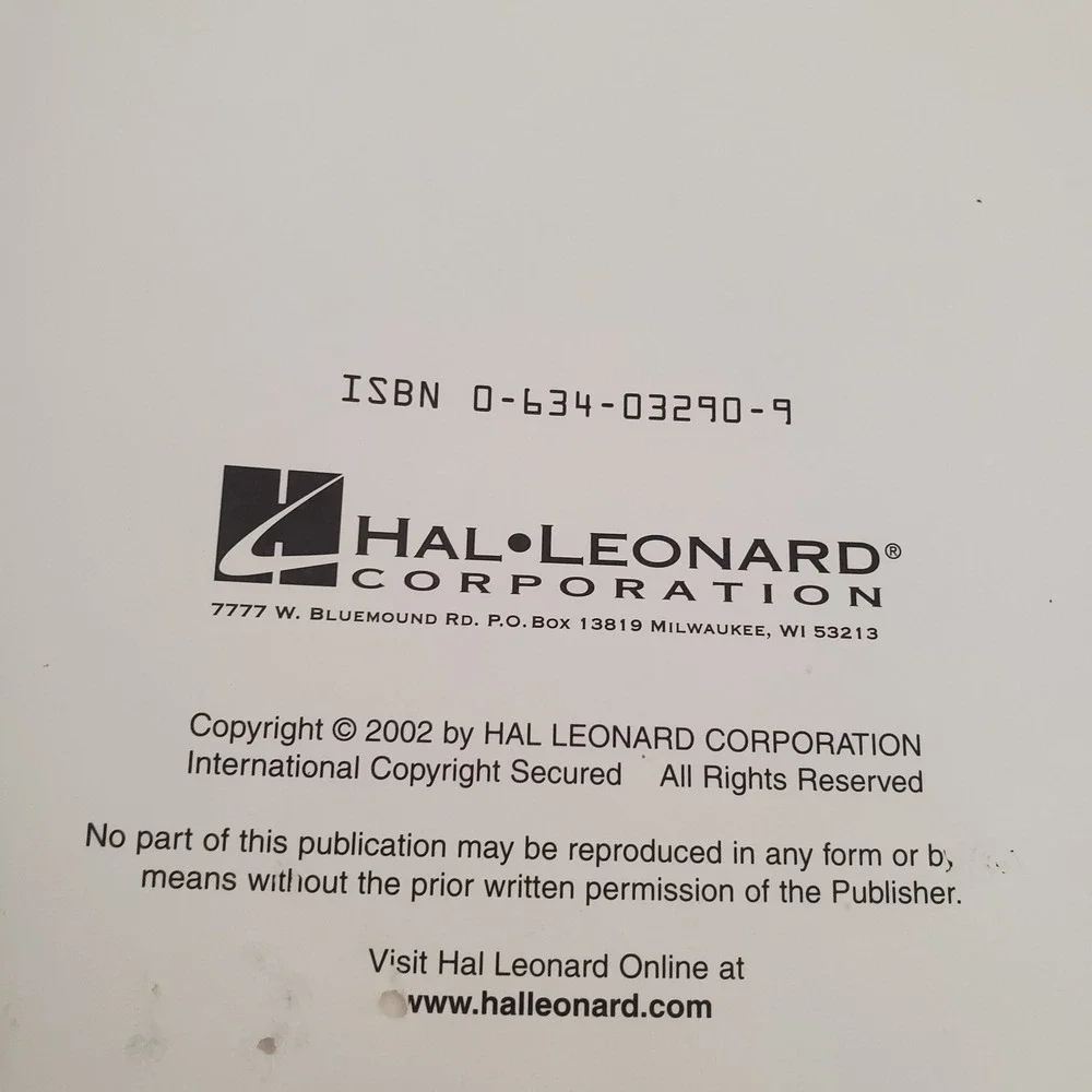 Hal Leonard Picture Chord Encyclopedia Over 1,600 Keyboard Chords Book